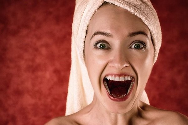 Quelles sont les 2 causes de la mauvaise haleine