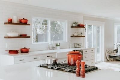 Quelle est la meilleure façon d'entretenir les équipements de cuisine ?
